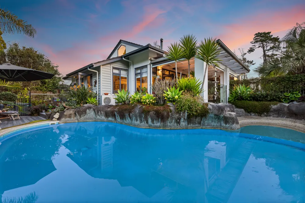 Photos of 51 Clemow's Lane