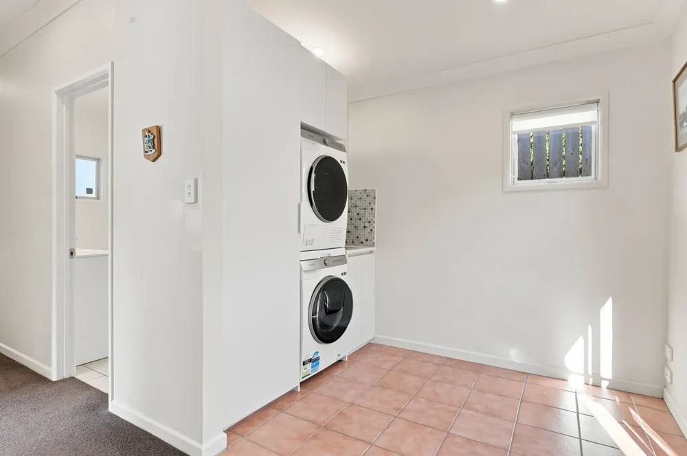 Photos of 18A Hogans Road