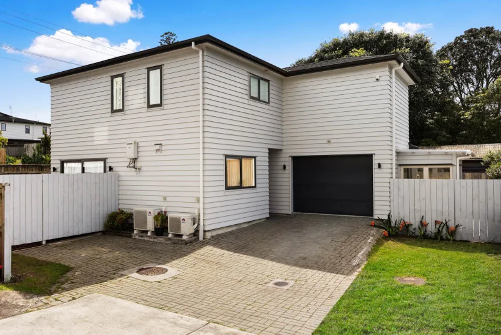 Photos of 264A New Windsor Road