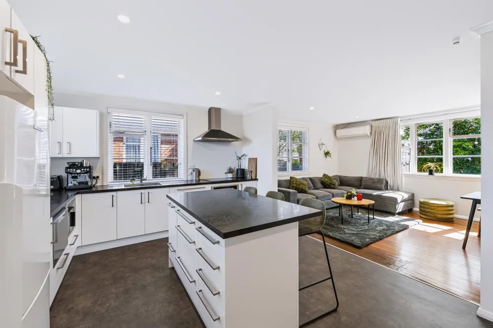 Photos of 91 Hoani Street