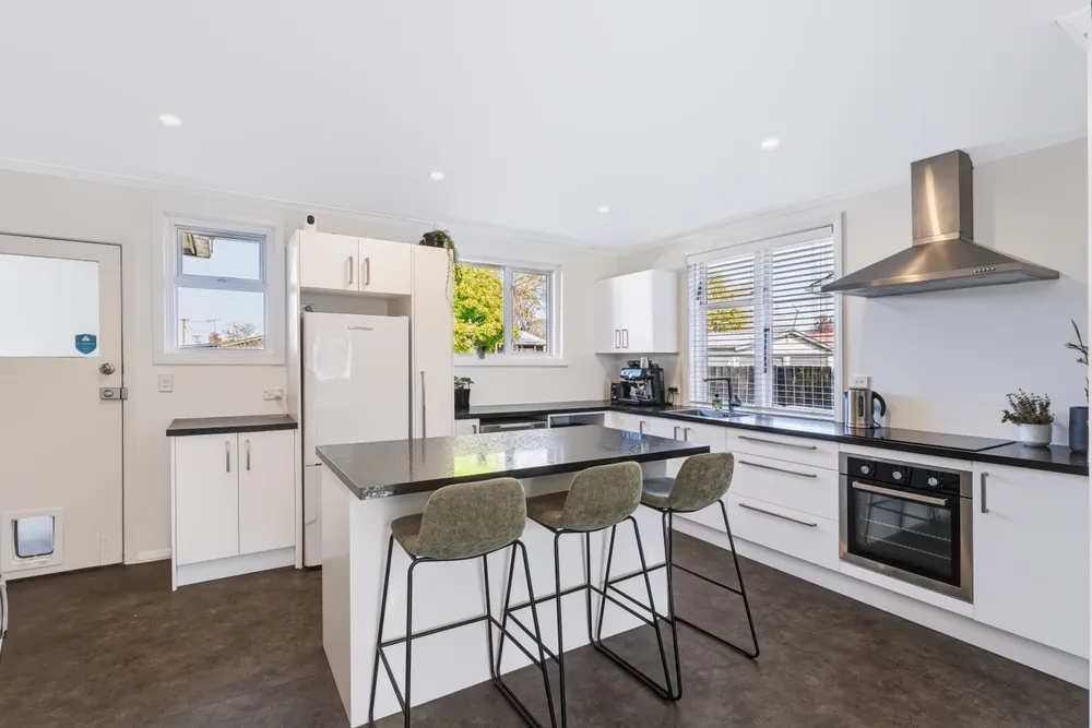 Photos of 91 Hoani Street