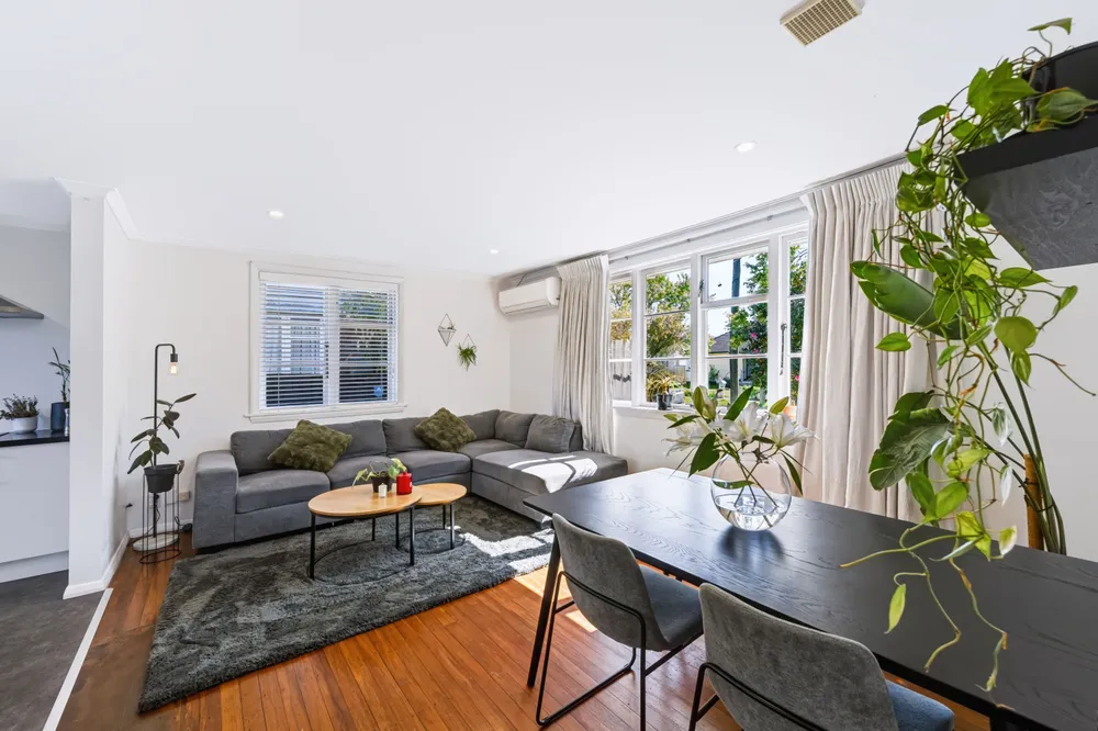 Photos of 91 Hoani Street
