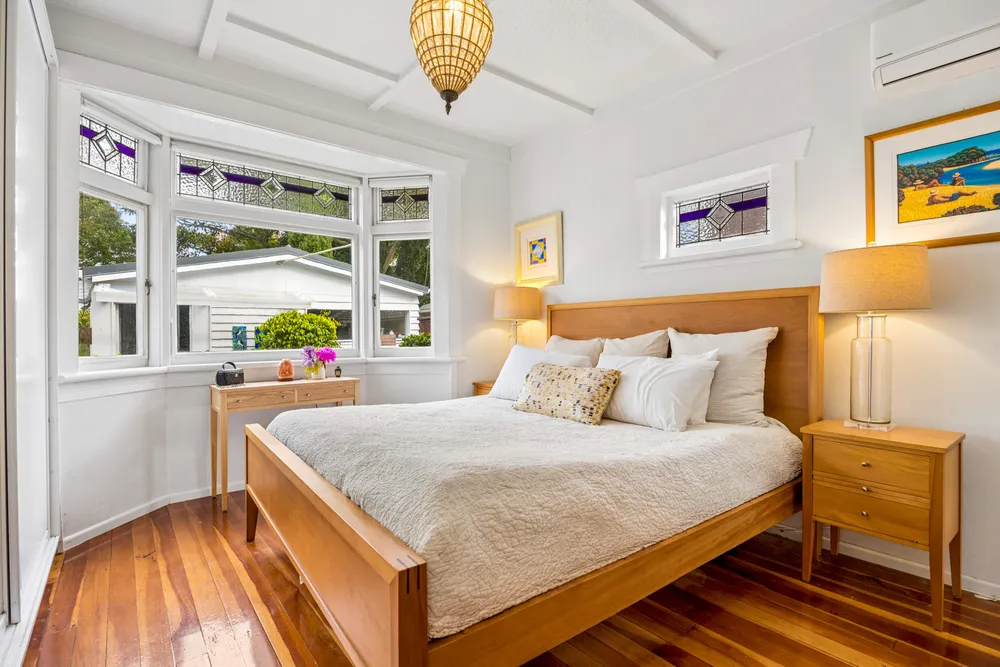 Photos of 19 Alba Road