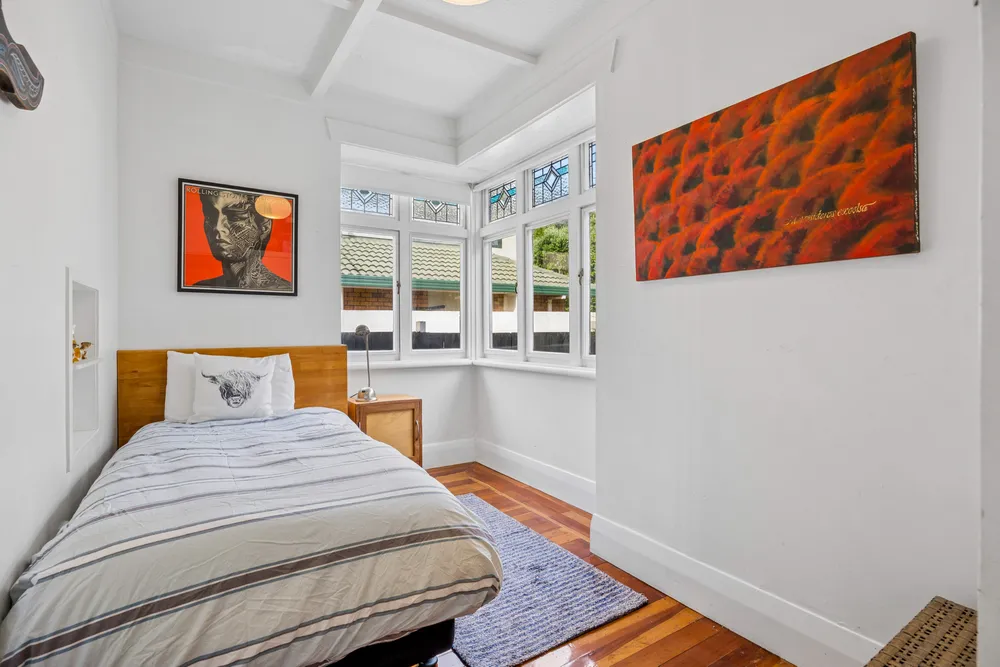 Photos of 19 Alba Road