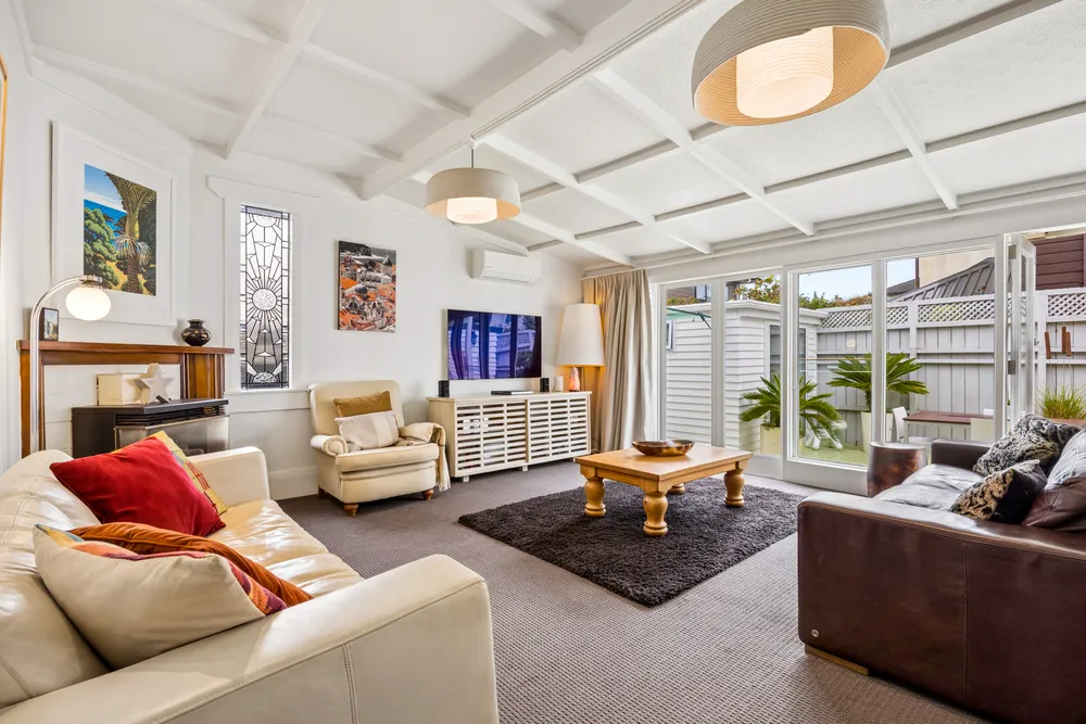 Photos of 19 Alba Road