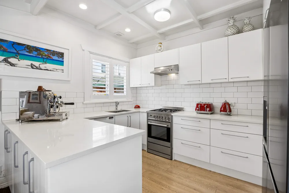 Photos of 19 Alba Road