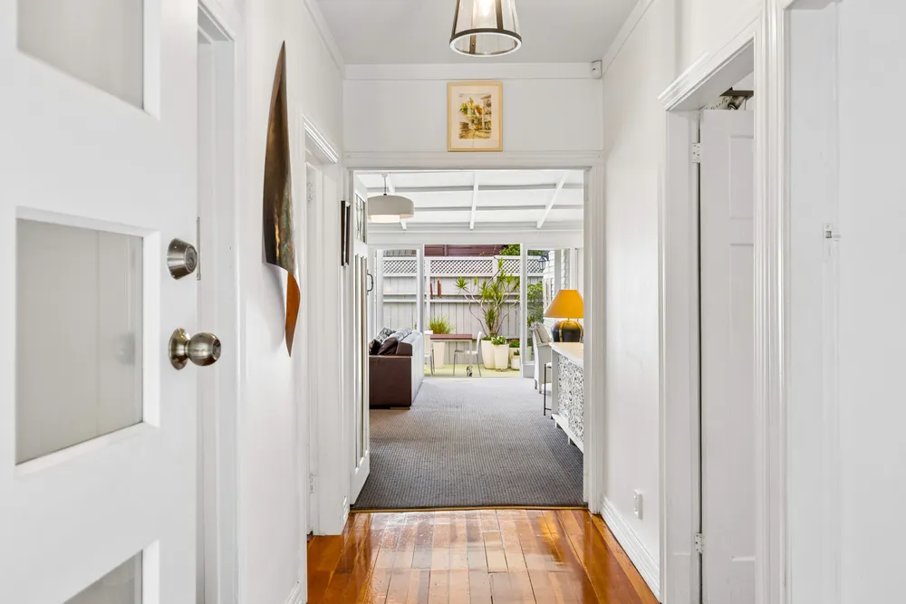 Photos of 19 Alba Road