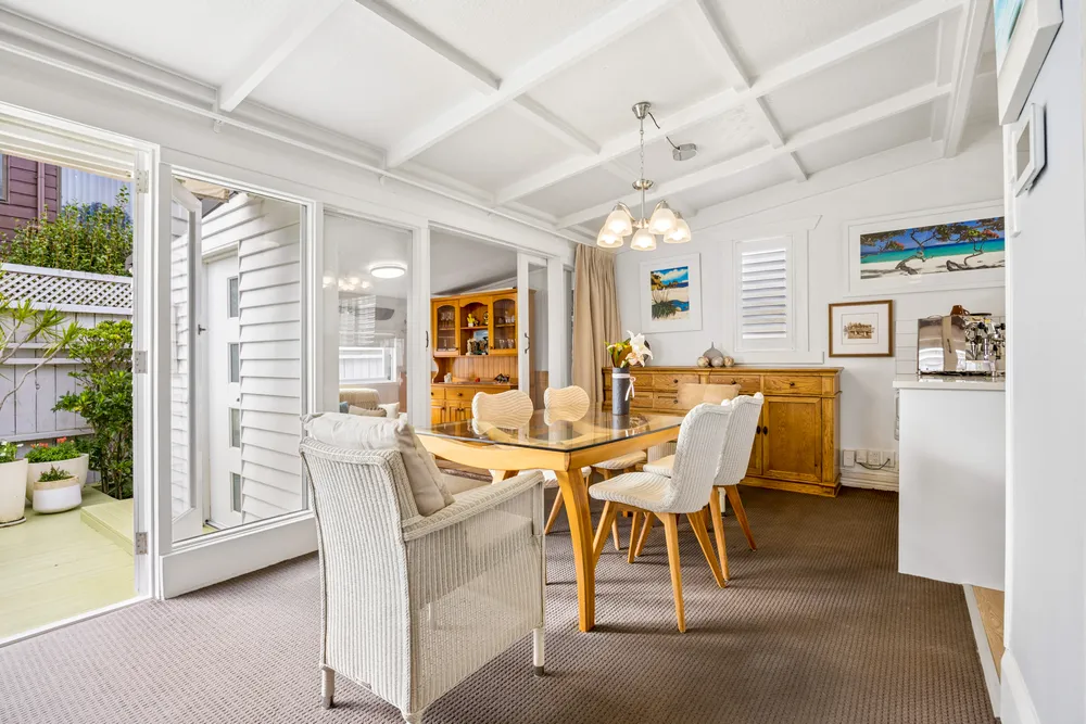 Photos of 19 Alba Road