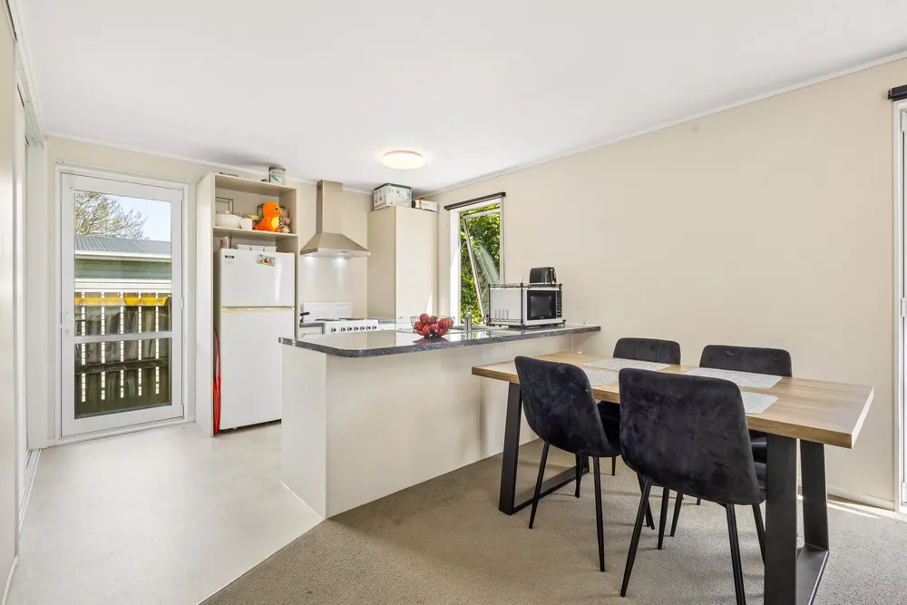 Photos of 27 Neems Place