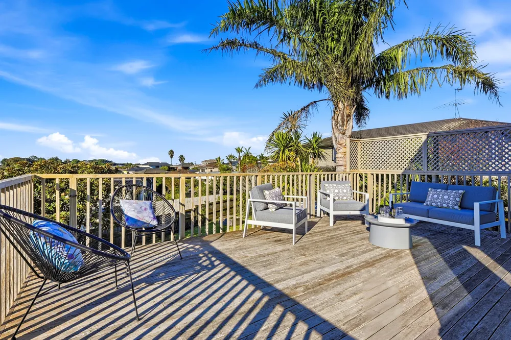 Photos of 2/983 Beach Road