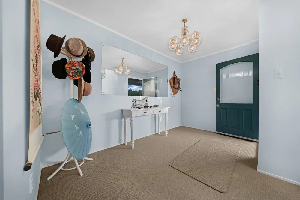 Photos of 126 Chelsea View Drive