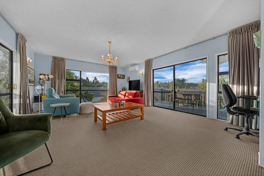 Photos of 126 Chelsea View Drive