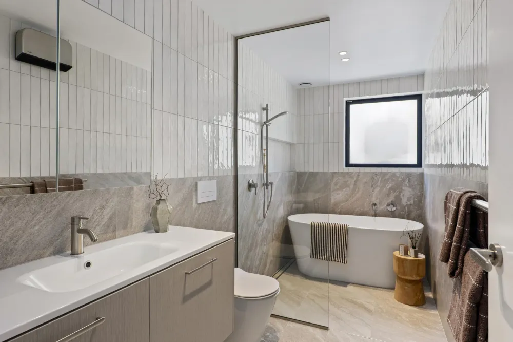 Photos of 32A Gracefield Avenue