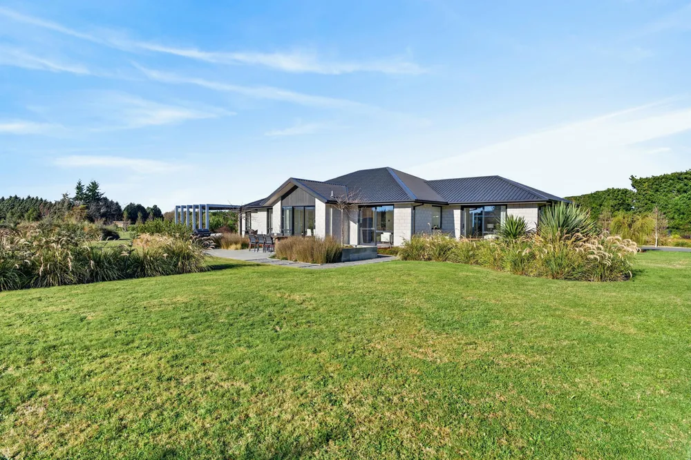 Photos of 20 Walford Way