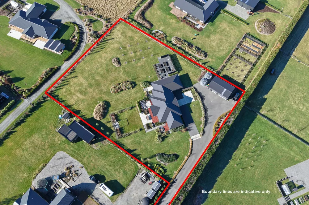 Photos of 20 Walford Way