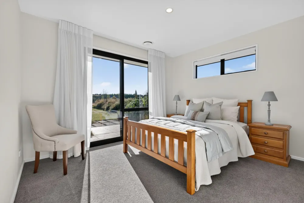 Photos of 20 Walford Way