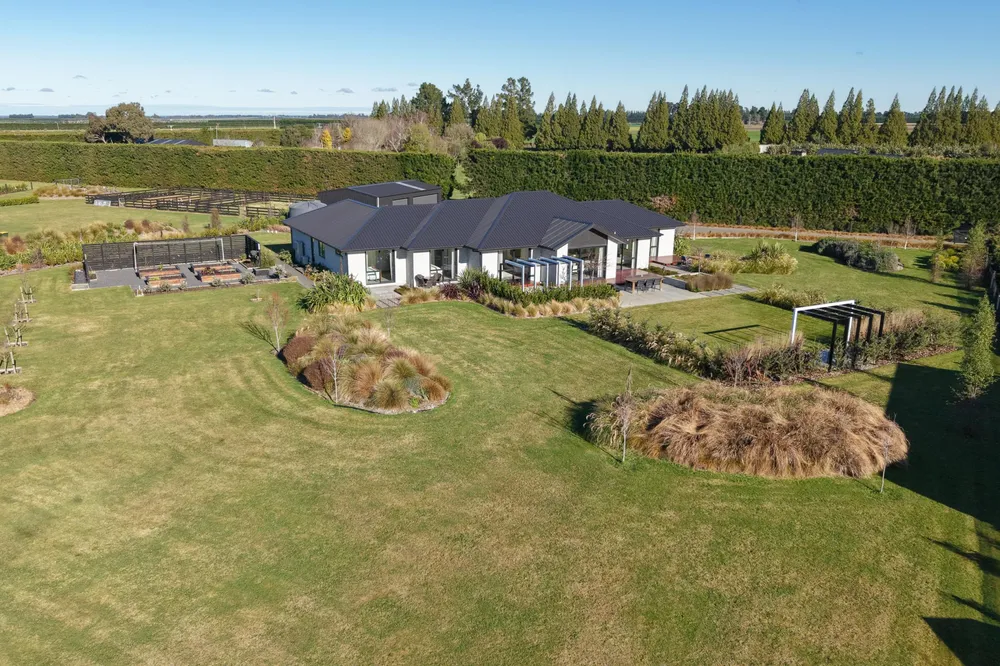 Photos of 20 Walford Way