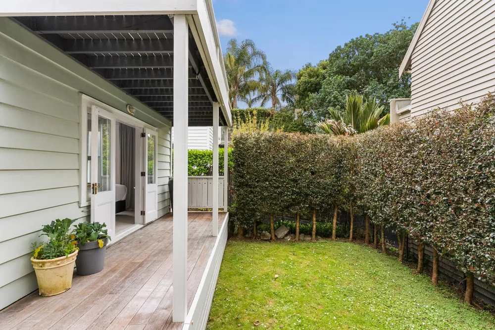 Photos of 6 Tahuna Street