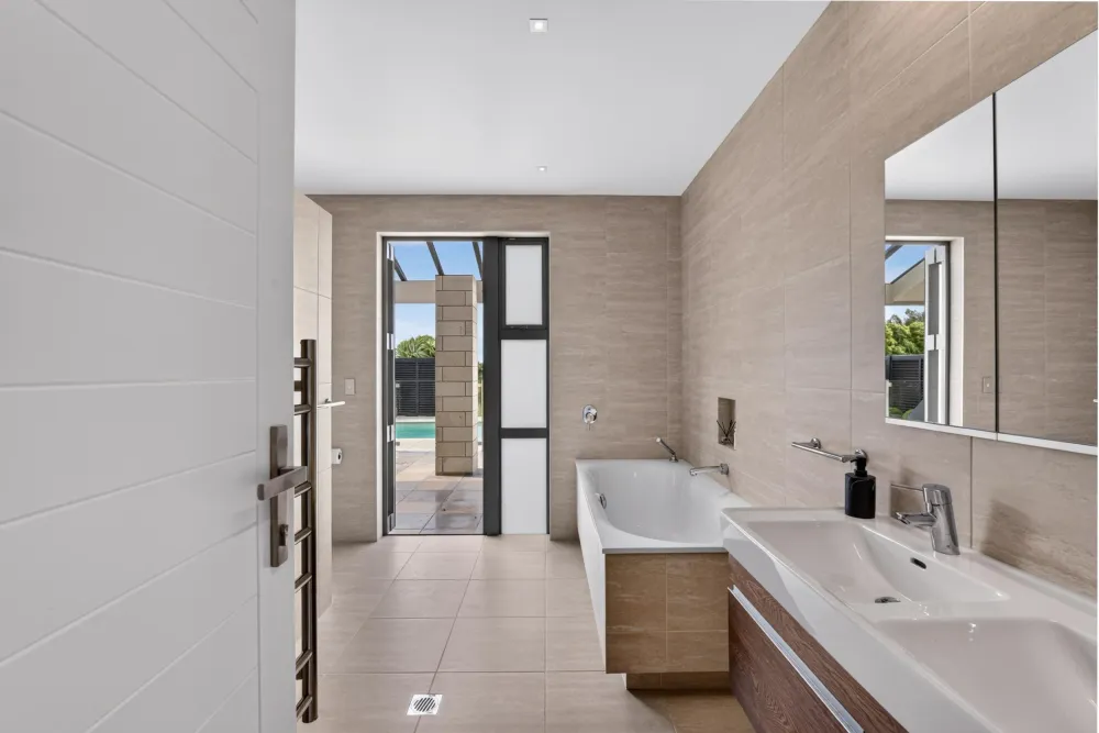 Photos of 185 Eskridge Drive