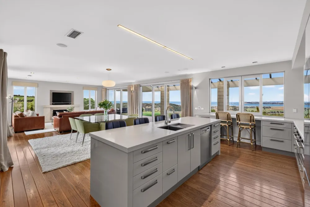 Photos of 185 Eskridge Drive