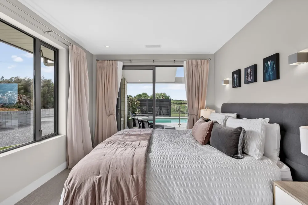 Photos of 185 Eskridge Drive