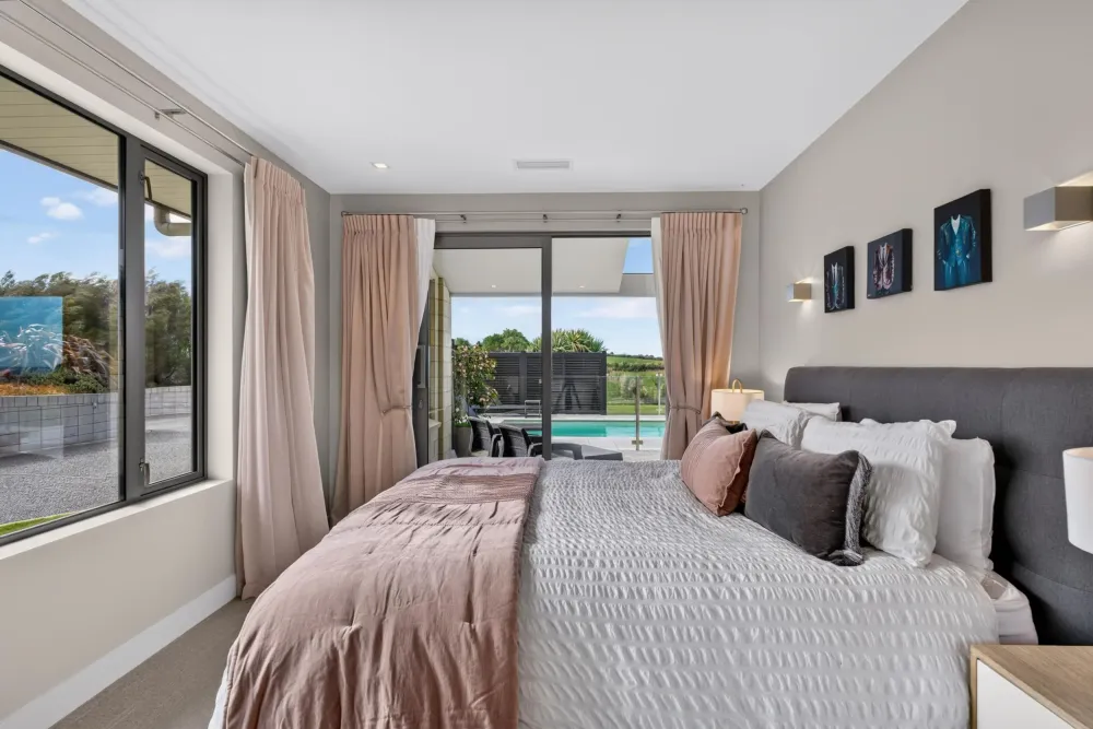 Photos of 185 Eskridge Drive