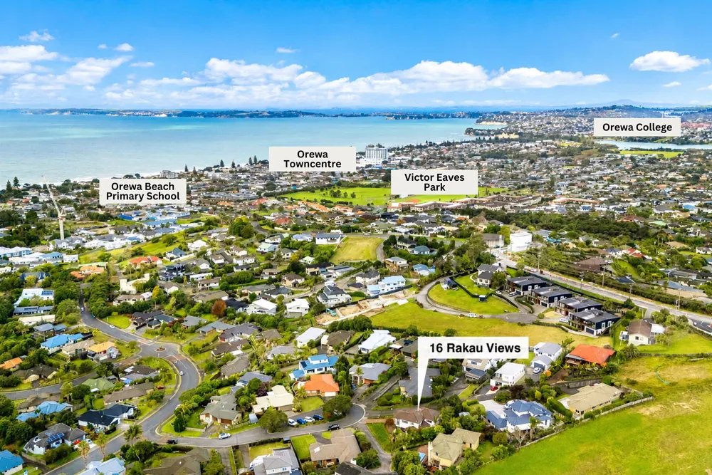Photos of 16 Rakau Views