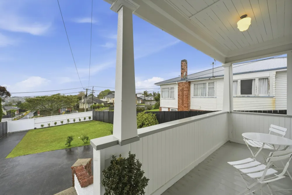 Photos of 11 Methuen Road