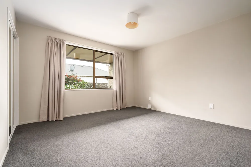 Photos of 38 Millstream Drive