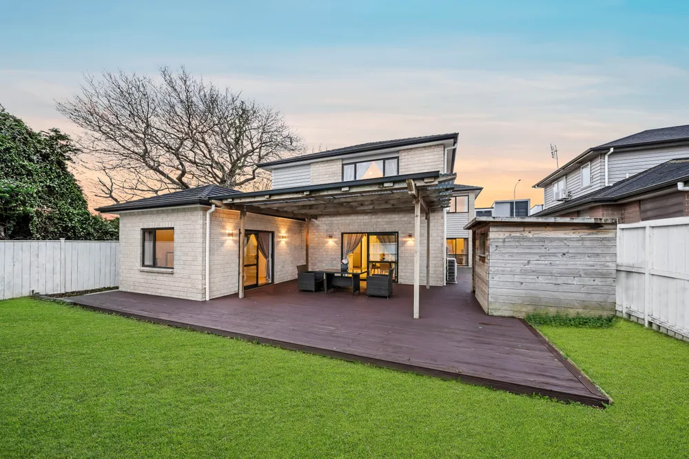 Photos of 133 Flat Bush School Road