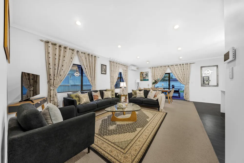 Photos of 133 Flat Bush School Road