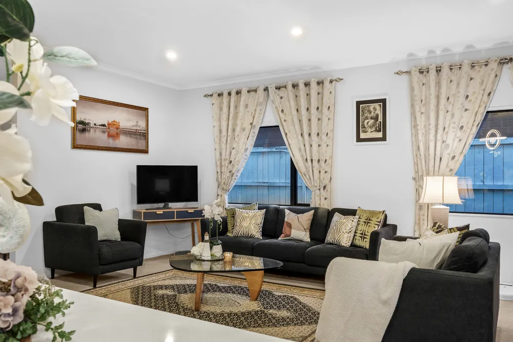 Photos of 133 Flat Bush School Road