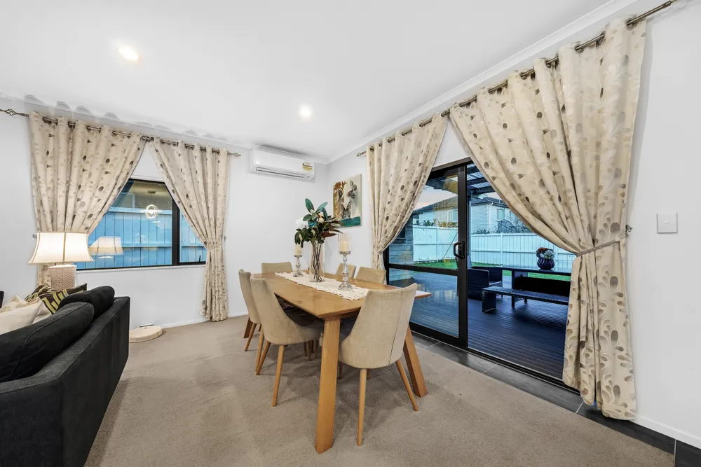 Photos of 133 Flat Bush School Road