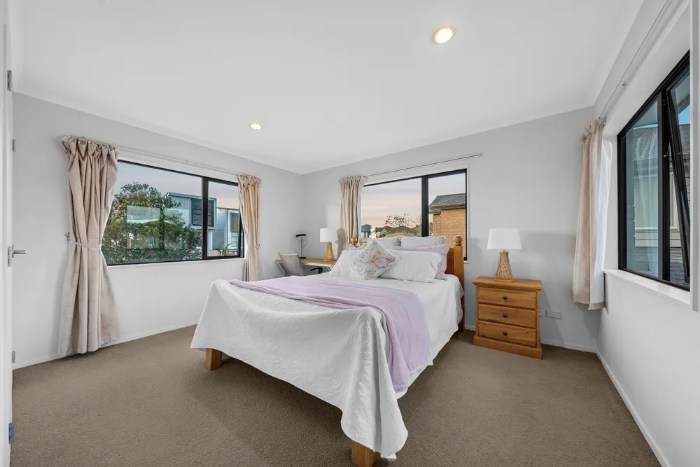 Photos of 133 Flat Bush School Road