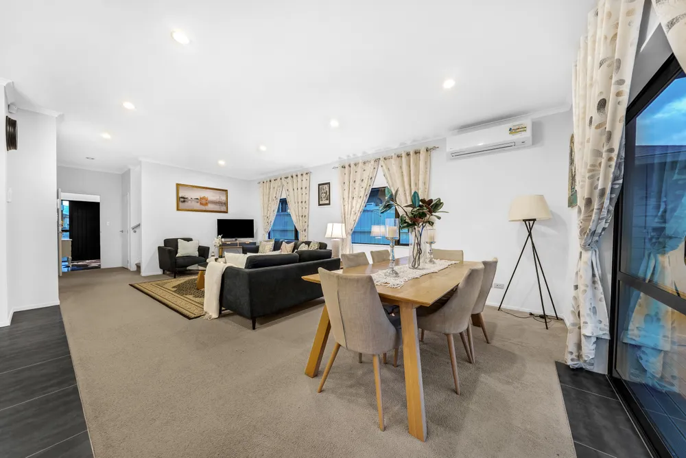 Photos of 133 Flat Bush School Road