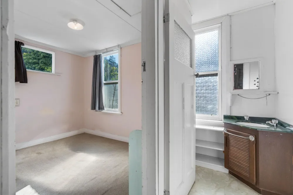 Photos of 359 York Place