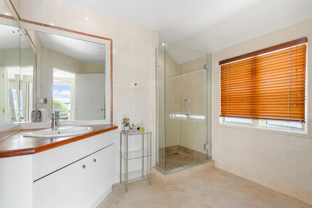 Photos of 31a Rawhitiroa Road