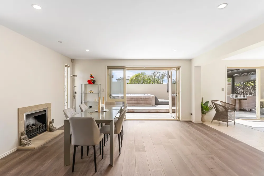 Photos of 31a Rawhitiroa Road