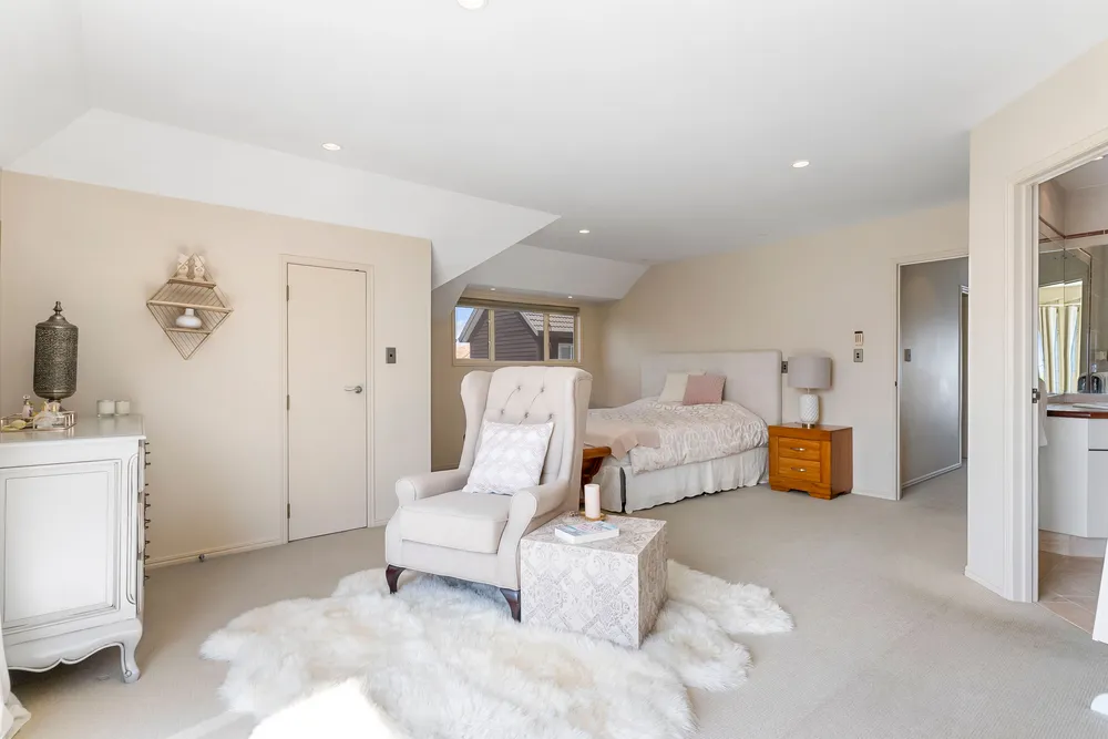Photos of 31a Rawhitiroa Road