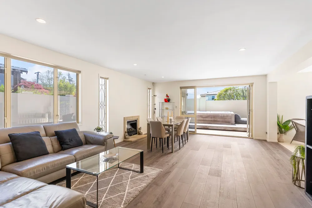 Photos of 31a Rawhitiroa Road