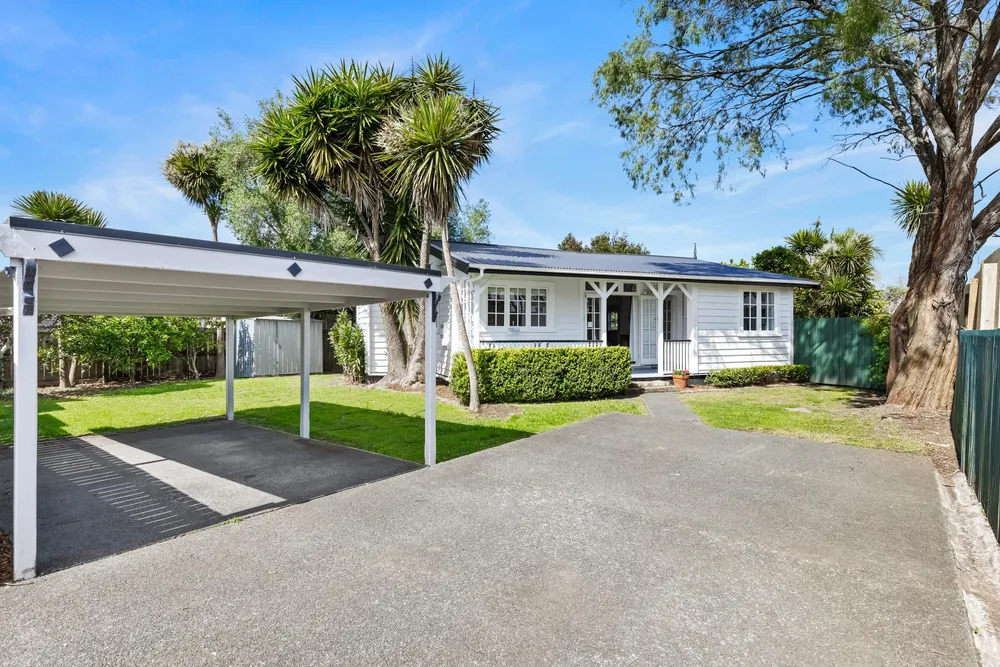 Photos of 10A Wairau Avenue