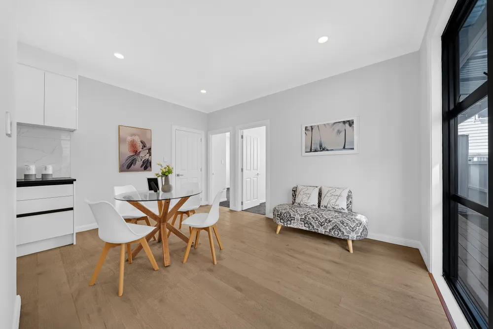 Photos of 271 Flat Bush School Road