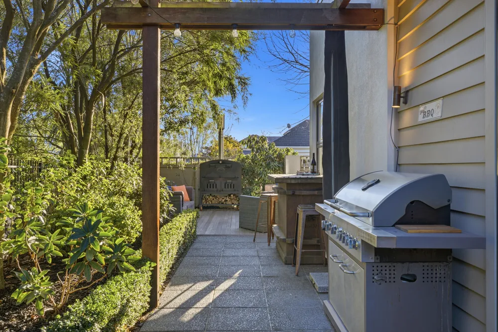 Photos of 9 Glen Oaks Drive