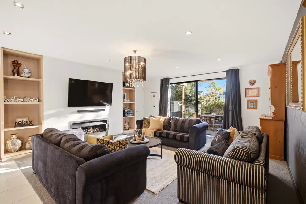 Photos of 9 Glen Oaks Drive
