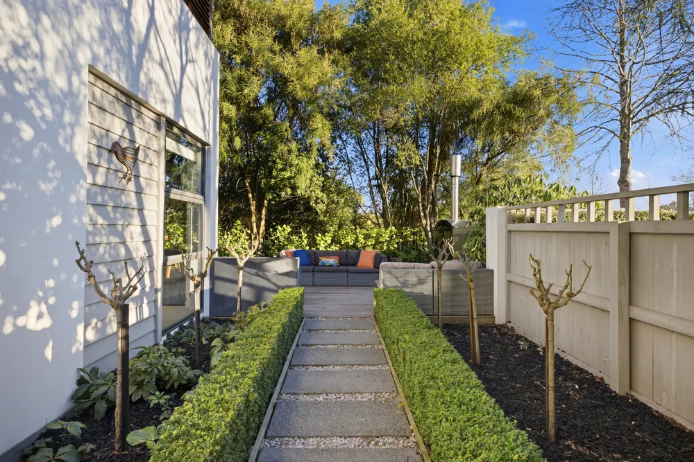 Photos of 9 Glen Oaks Drive
