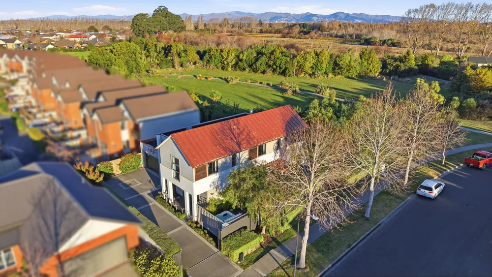Photos of 9 Glen Oaks Drive