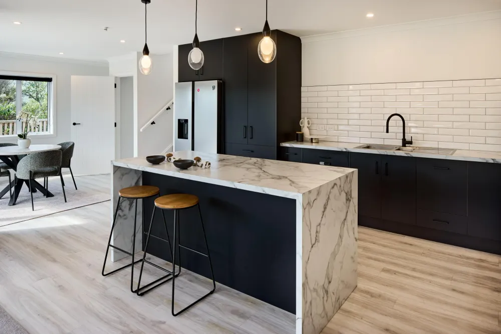 Photos of 77 Logie Street