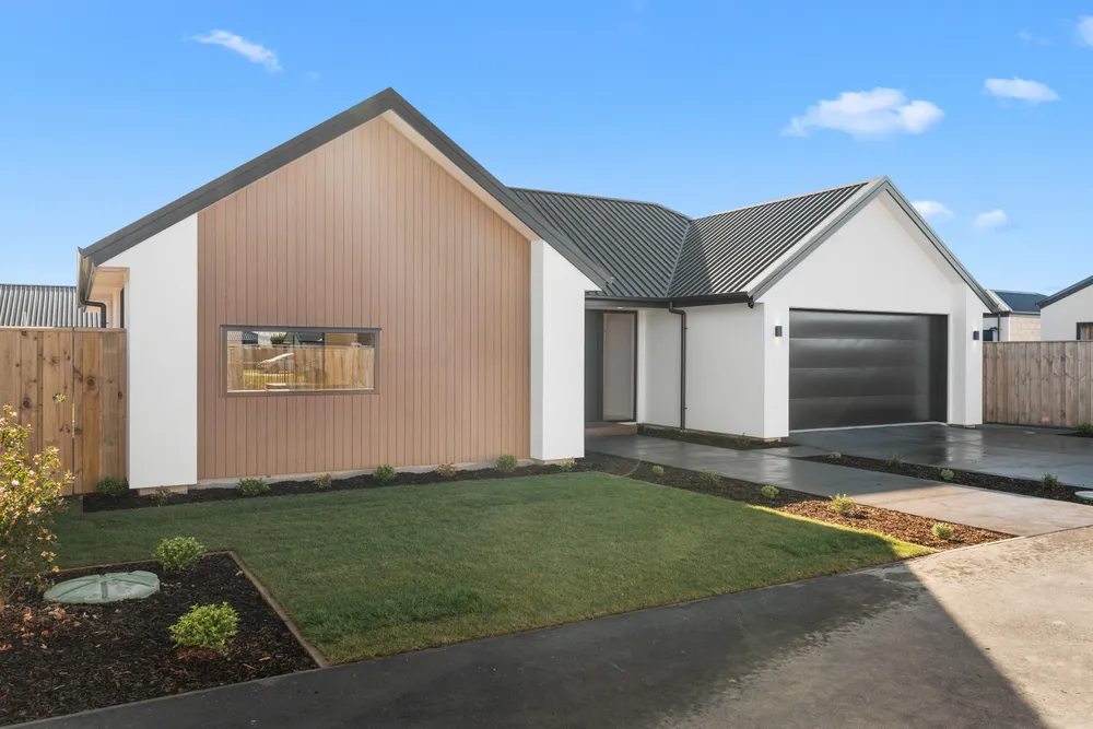 Photos of 15 Appledore Street