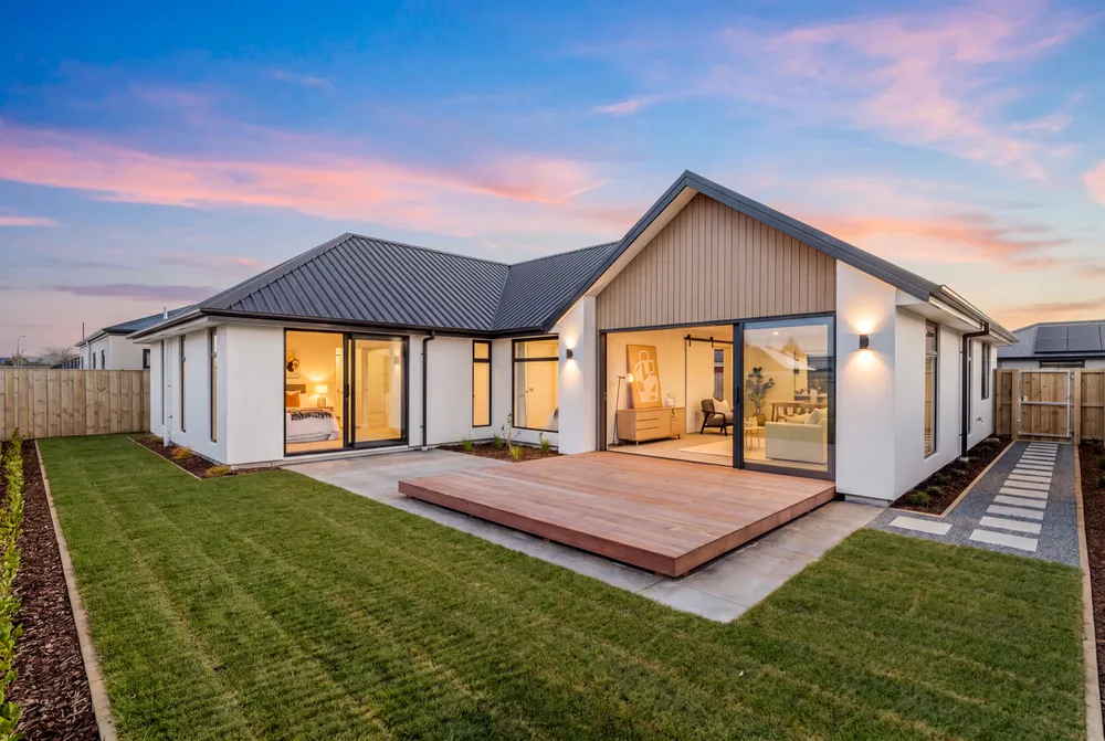 Photos of 15 Appledore Street