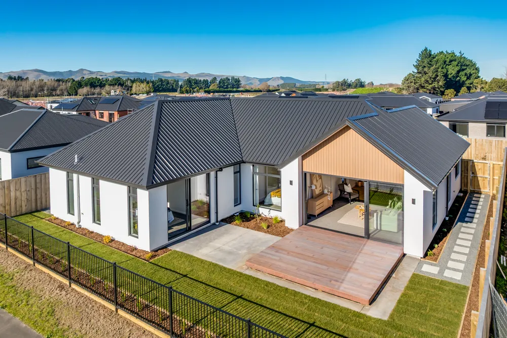 Photos of 15 Appledore Street